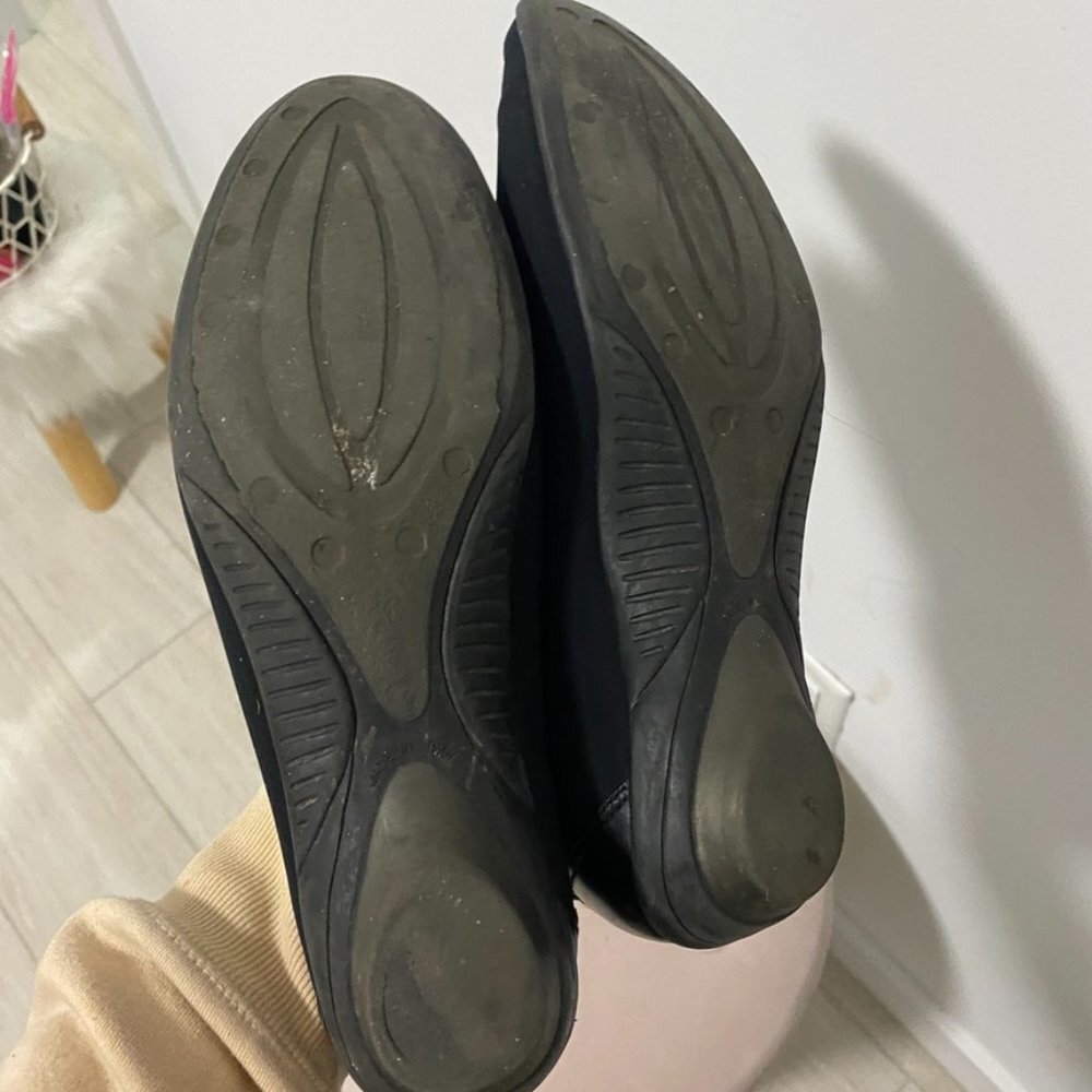 Stuart Weitzman Black Stretchy Pointed Toe Slip On Shoes Size 8 - Picture 7 of 7